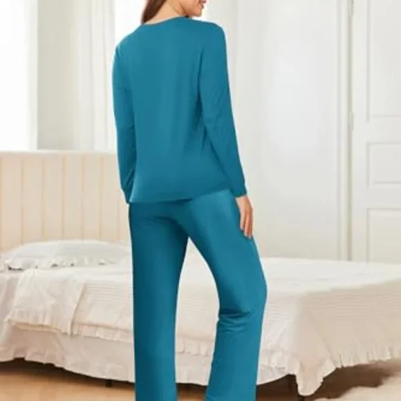 Soft Long Sleeve Pajama Set with Pockets Loungewear Sleepwear Cozy Chic